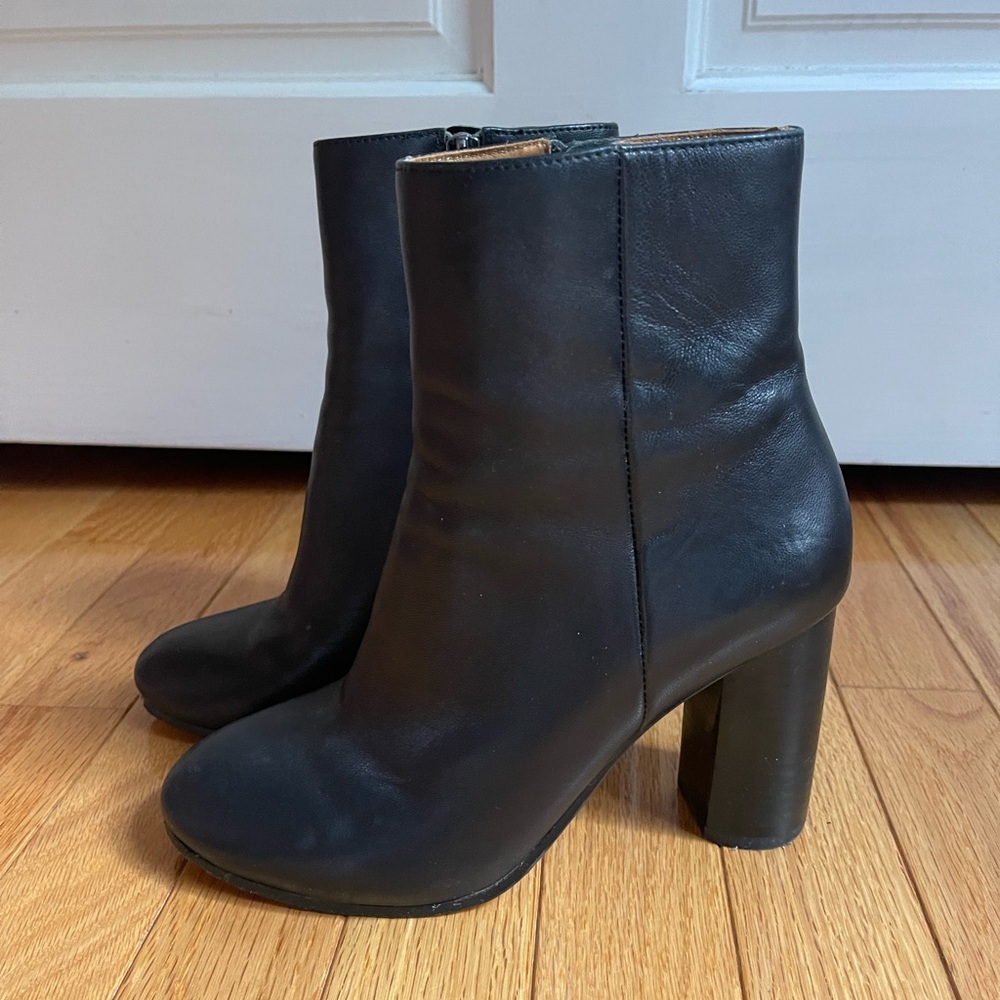 Joie Lara Ankle Boot